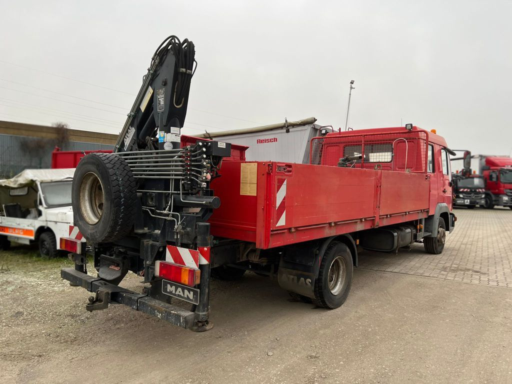 MAN LE 12.225 LC Pritsche Heckkran 6 Zylinder Doka T - Camion plateau, Camion grue: photos 3 MAN LE 12.225 LC Pritsche Heckkran 6 Zylinder Doka T - Camion plateau, Camion grue: photos 3