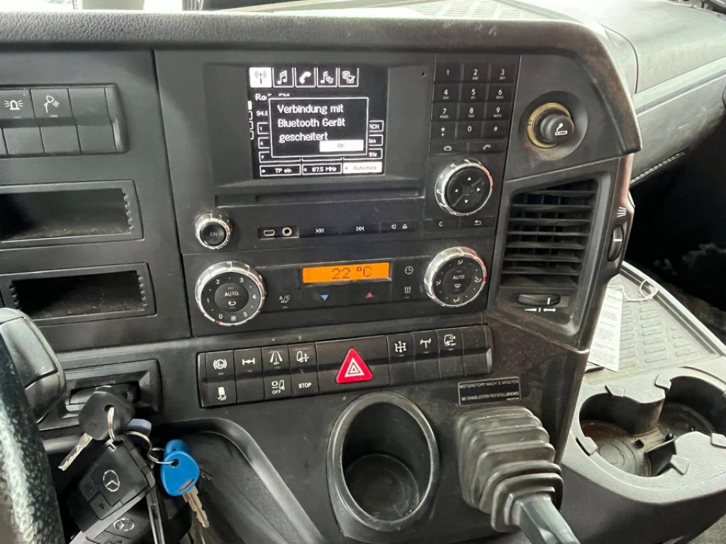 MERCEDES-BENZ Arocs 1845 4x4 HAD 2-Achs Allradkipper Heckkran Funk - Camion benne, Camion grue: photos 4 MERCEDES-BENZ Arocs 1845 4x4 HAD 2-Achs Allradkipper Heckkran Funk - Camion benne, Camion grue: photos 4