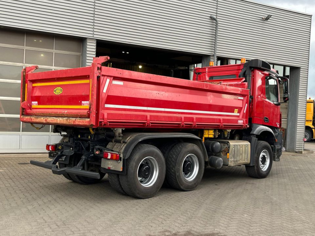 Camion benne MERCEDES-BENZ Arocs 2648 6x4 3-Achs Kipper Bordmatik: photos 8 Camion benne MERCEDES-BENZ Arocs 2648 6x4 3-Achs Kipper Bordmatik: photos 8