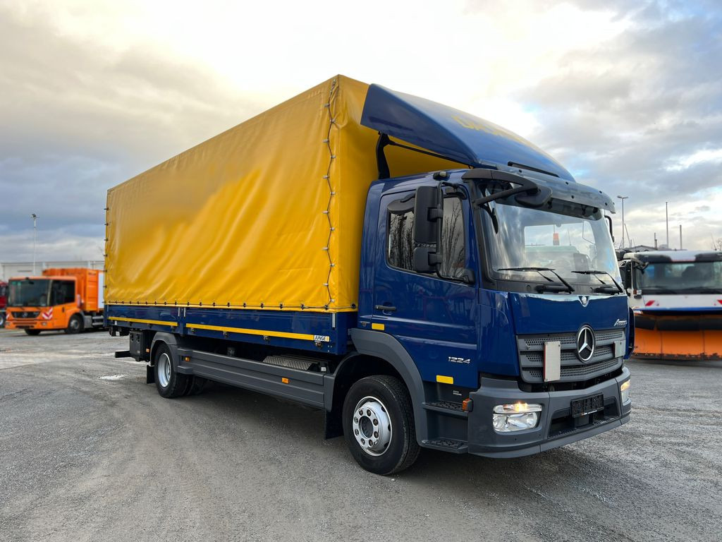 MERCEDES-BENZ Atego 1224 L Pritsche LBW LBW 1.5 to - Camion à rideaux coulissants: photos 2 MERCEDES-BENZ Atego 1224 L Pritsche LBW LBW 1.5 to - Camion à rideaux coulissants: photos 2