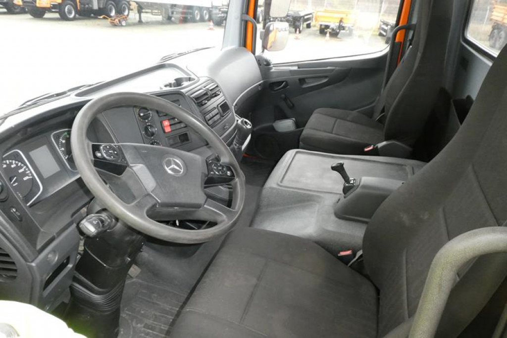 MERCEDES-BENZ Atego 818 K 2-Achs Kipper Schalter - Utilitaire benne: photos 4 MERCEDES-BENZ Atego 818 K 2-Achs Kipper Schalter - Utilitaire benne: photos 4