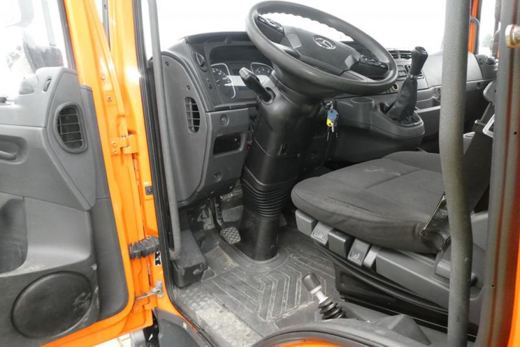 MERCEDES-BENZ Atego 818 K 2-Achs Kipper Schalter - Utilitaire benne: photos 3 MERCEDES-BENZ Atego 818 K 2-Achs Kipper Schalter - Utilitaire benne: photos 3