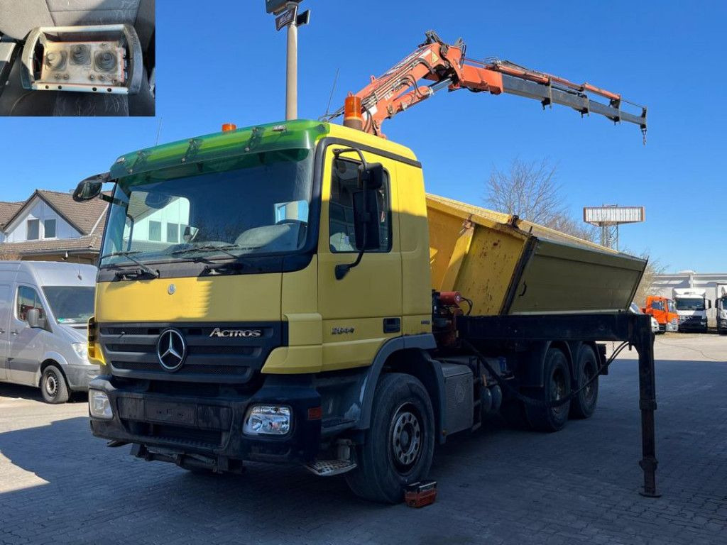 Mercedes-Benz Actros 2644 6x4 3-Achs Kipper Kran Funkt+Greifer - Camion benne, Camion grue: photos 1 Mercedes-Benz Actros 2644 6x4 3-Achs Kipper Kran Funkt+Greifer - Camion benne, Camion grue: photos 1