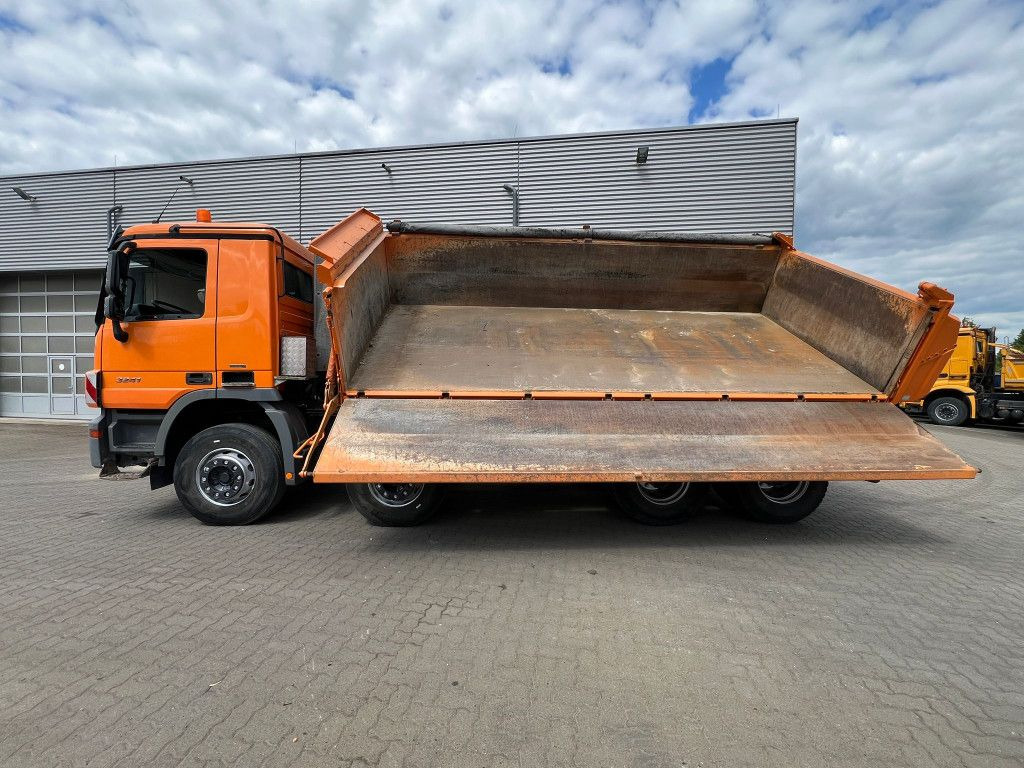 Mercedes-Benz Actros 3241 K 8x4 4-Achs Kipper Meiller Deutsch - Camion benne: photos 5 Mercedes-Benz Actros 3241 K 8x4 4-Achs Kipper Meiller Deutsch - Camion benne: photos 5