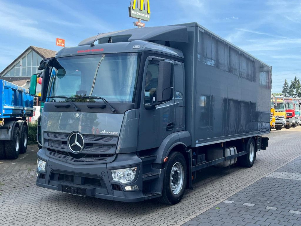 Mercedes-Benz Antos 1830 L nR 4x2 Standardkoffer LBW LBW 2to+F Mercedes-Benz Antos 1830 L nR 4x2 Standardkoffer LBW LBW 2to+F - Camion fourgon: photos 1 Mercedes-Benz Antos 1830 L nR 4x2 Standardkoffer LBW LBW 2to+F Mercedes-Benz Antos 1830 L nR 4x2 Standardkoffer LBW LBW 2to+F - Camion fourgon: photos 1