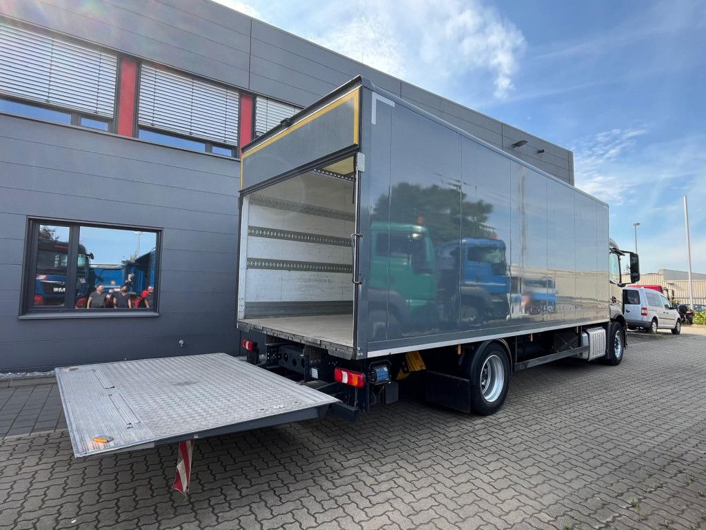 Mercedes-Benz Antos 1830 L nR 4x2 Standardkoffer LBW LBW 2to+F Mercedes-Benz Antos 1830 L nR 4x2 Standardkoffer LBW LBW 2to+F - Camion fourgon: photos 4 Mercedes-Benz Antos 1830 L nR 4x2 Standardkoffer LBW LBW 2to+F Mercedes-Benz Antos 1830 L nR 4x2 Standardkoffer LBW LBW 2to+F - Camion fourgon: photos 4