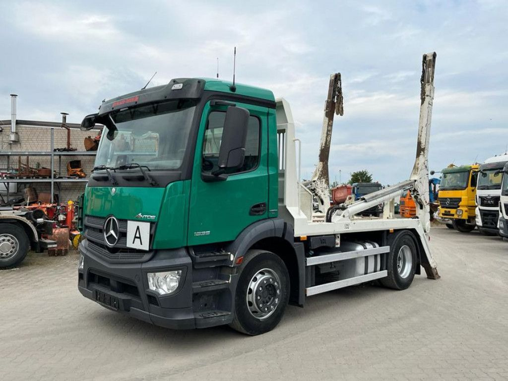 Mercedes-Benz Antos 1835 L 4x2 Absetzkipper VDL, Euro 6 - Camion multibenne: photos 1 Mercedes-Benz Antos 1835 L 4x2 Absetzkipper VDL, Euro 6 - Camion multibenne: photos 1