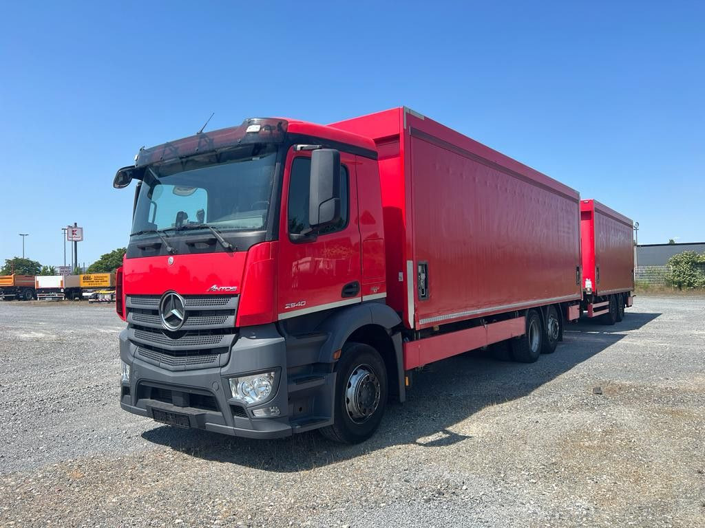Mercedes-Benz Antos 2540 L 6x2 Pritsche LBW Coca Cola, 8,2m Ge - Camion à rideaux coulissants: photos 1 Mercedes-Benz Antos 2540 L 6x2 Pritsche LBW Coca Cola, 8,2m Ge - Camion à rideaux coulissants: photos 1