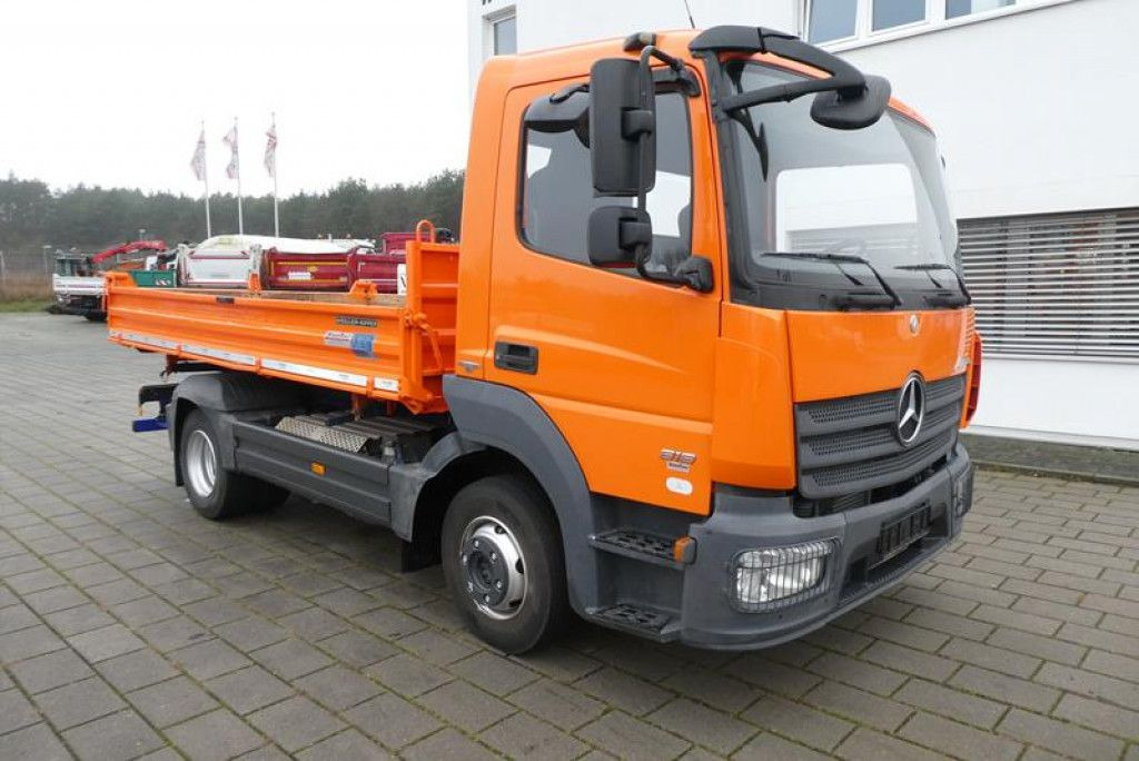Mercedes-Benz Atego 818 K 2-Achs Kipper Schalter - Utilitaire benne: photos 2 Mercedes-Benz Atego 818 K 2-Achs Kipper Schalter - Utilitaire benne: photos 2