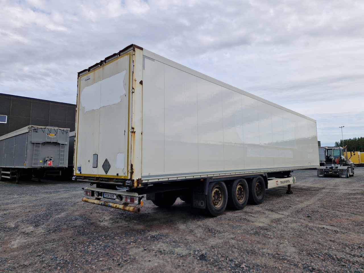 KRONE BOX - DOUBLESTOCK - Semi-remorque fourgon: photos 3 KRONE BOX - DOUBLESTOCK - Semi-remorque fourgon: photos 3