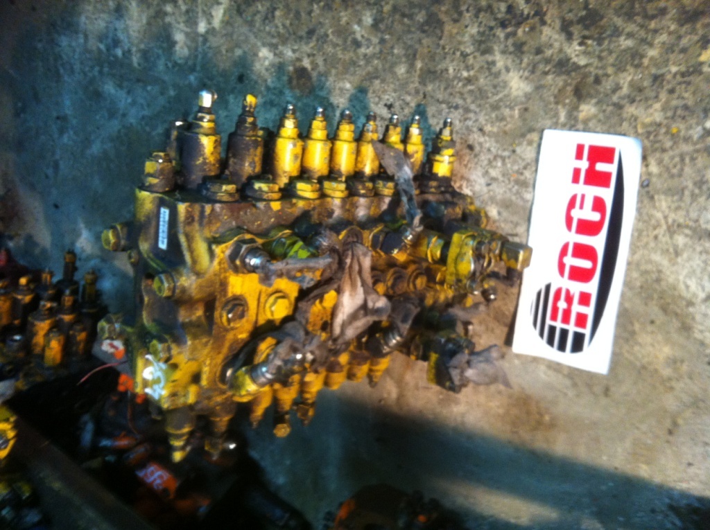 KOMATSU CCG30458 723-36-11110 - 8 SEKCYJNY - Valve hydraulique pour Pelle sur pneus: photos 1 KOMATSU CCG30458 723-36-11110 - 8 SEKCYJNY - Valve hydraulique pour Pelle sur pneus: photos 1