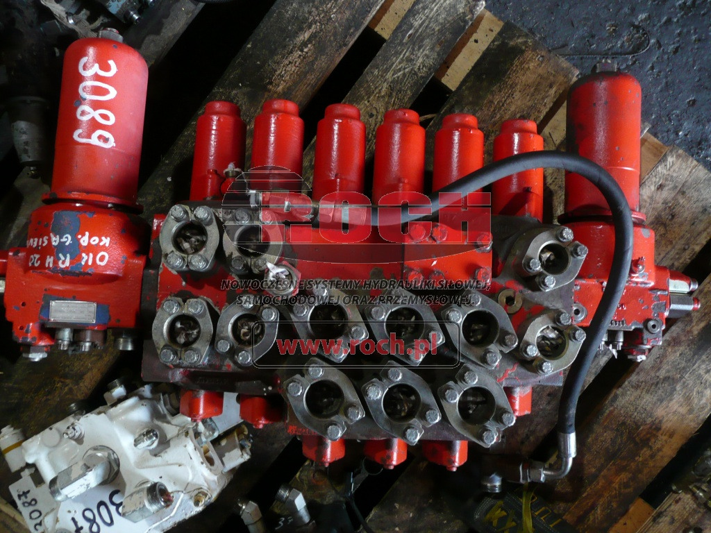 O&K 1273588 129 1129456 V2 28193 + 319049/5 - 6 SEKCYJNY - Valve hydraulique: photos 2 O&K 1273588 129 1129456 V2 28193 + 319049/5 - 6 SEKCYJNY - Valve hydraulique: photos 2