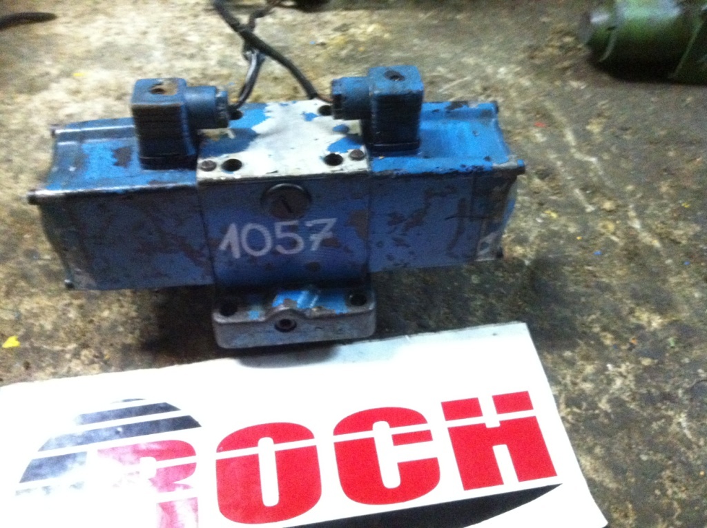 REXROTH 4ZE 10G21/AG24Z4 - 1 SEKCYJNY + KOŚĆ - Valve hydraulique pour Engins de chantier: photos 1 REXROTH 4ZE 10G21/AG24Z4 - 1 SEKCYJNY + KOŚĆ - Valve hydraulique pour Engins de chantier: photos 1