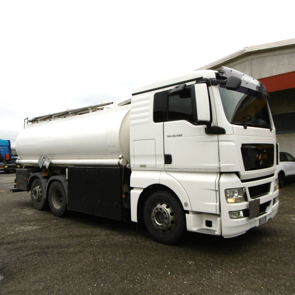 MAN 26.480 - Camion citerne: photos 1 MAN 26.480 - Camion citerne: photos 1