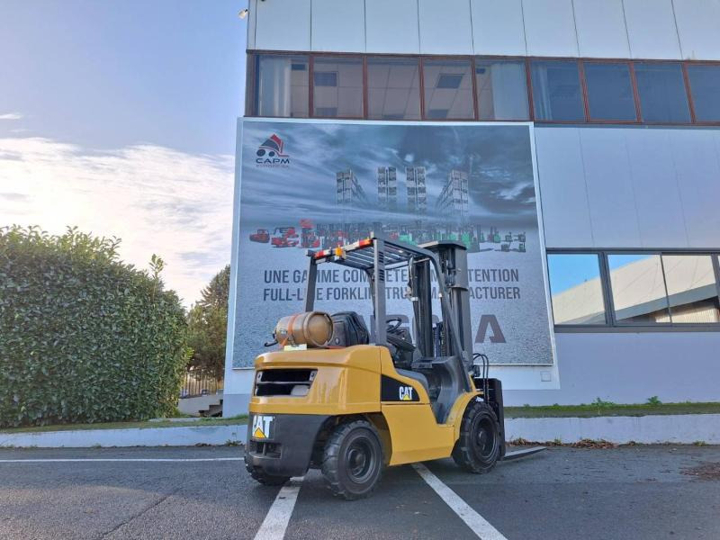 Caterpillar GP30NTD - Chariot élévateur à gaz: photos 5 Caterpillar GP30NTD - Chariot élévateur à gaz: photos 5