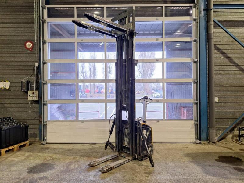 Caterpillar NSP16N - Gerbeur: photos 3 Caterpillar NSP16N - Gerbeur: photos 3