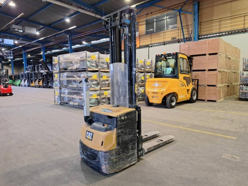 Caterpillar NSP16N2 - Gerbeur: photos 2 Caterpillar NSP16N2 - Gerbeur: photos 2