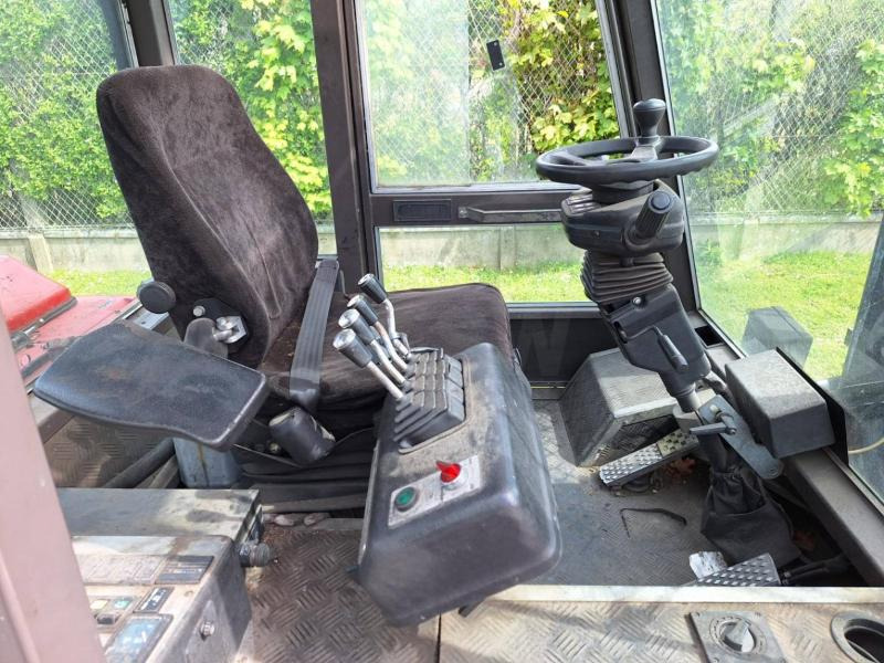 Chariot élévateur à gaz Dan Truck 9680 GD: photos 14 Chariot élévateur à gaz Dan Truck 9680 GD: photos 14