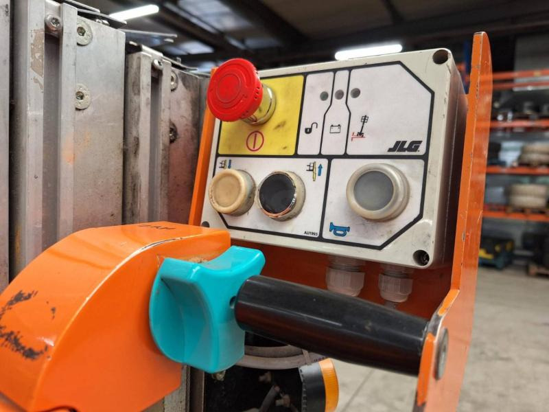 JLG Toucan Duo - Nacelle à mât vertical: photos 5 JLG Toucan Duo - Nacelle à mât vertical: photos 5