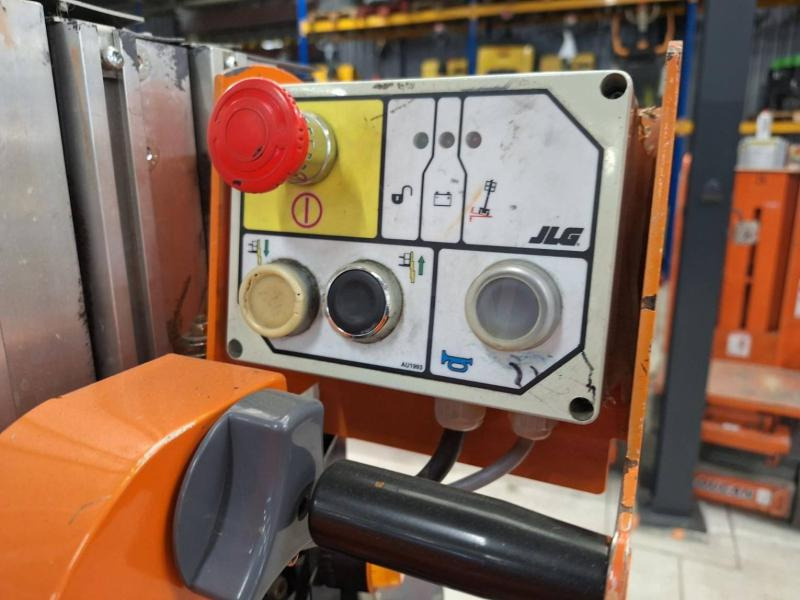 JLG Toucan Duo - Nacelle à mât vertical: photos 5 JLG Toucan Duo - Nacelle à mât vertical: photos 5