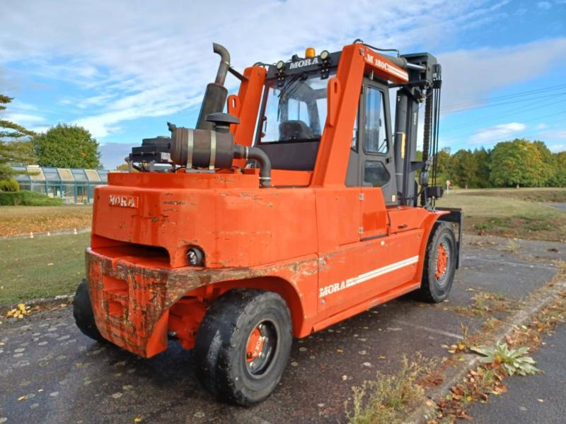 Chariot élévateur diesel Mora M180C: photos 6
