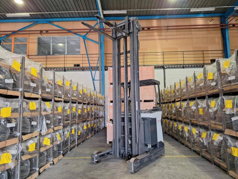 Chariot à mât rétractable UniCarriers UHD-200-DTFVXF-955: photos 12