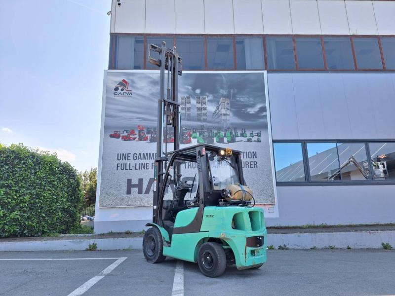 Chariot élévateur à gaz Yale GLP30VX: photos 11
