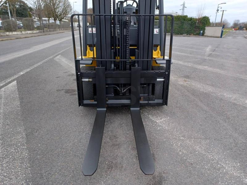 Chariot élévateur à gaz Yale GLP40 VX: photos 6