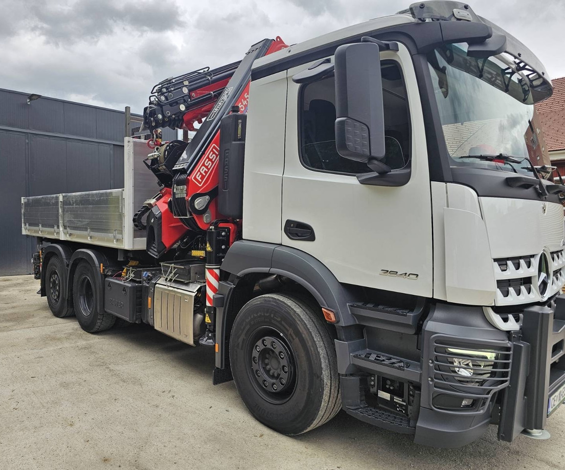MERCEDES-BENZ Hiab Palfinger Fassi F545-6 JIB-6 - Camion benne: photos 1 MERCEDES-BENZ Hiab Palfinger Fassi F545-6 JIB-6 - Camion benne: photos 1