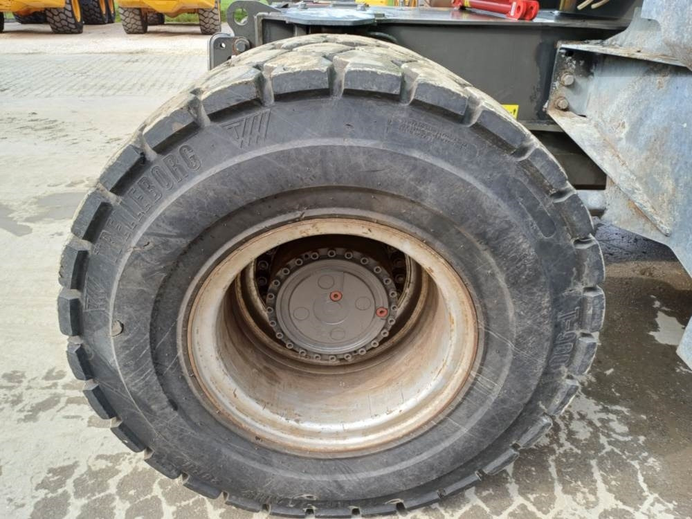 Sennebogen 735E - Pelle de manutention: photos 5 Sennebogen 735E - Pelle de manutention: photos 5