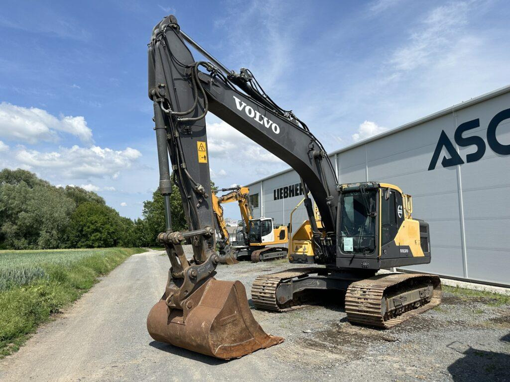 Volvo EC220EL - Pelle sur chenille: photos 4 Volvo EC220EL - Pelle sur chenille: photos 4