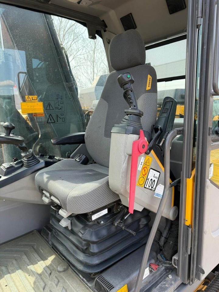 Pelle sur pneus Volvo EWR150E: photos 21