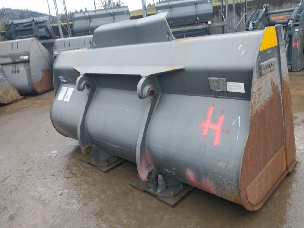 Volvo GP Schaufel 3,8/4,2m³ - Godet pour chargeur pour Engins de chantier: photos 2 Volvo GP Schaufel 3,8/4,2m³ - Godet pour chargeur pour Engins de chantier: photos 2