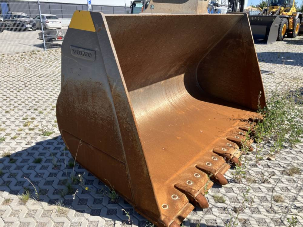 Volvo Schaufel mit Zähnen - Festanbau - Godet: photos 1 Volvo Schaufel mit Zähnen - Festanbau - Godet: photos 1