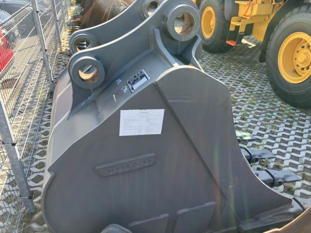 Volvo Tieflöffel mit Zähnen - Festanbau - Tractopelle: photos 3 Volvo Tieflöffel mit Zähnen - Festanbau - Tractopelle: photos 3