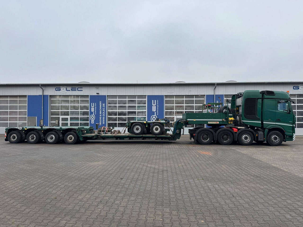 Faymonville STBZ-6VA Tieflader 4+2 Achse + Schwerlast *83 T - Semi-remorque surbaissé: photos 4 Faymonville STBZ-6VA Tieflader 4+2 Achse + Schwerlast *83 T - Semi-remorque surbaissé: photos 4