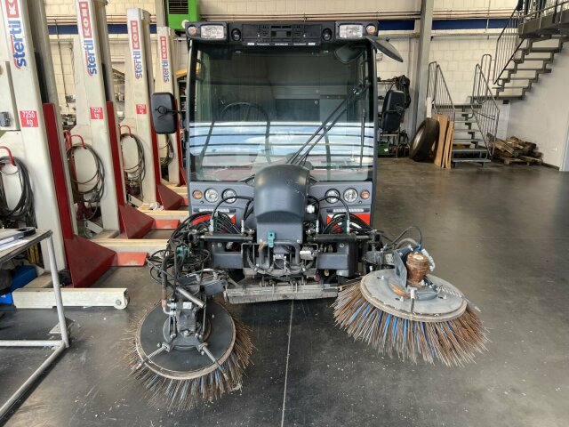 Balayeuse de voirie Hako Citymaster CM 2200 Kehrmaschine 2 m³: photos 8