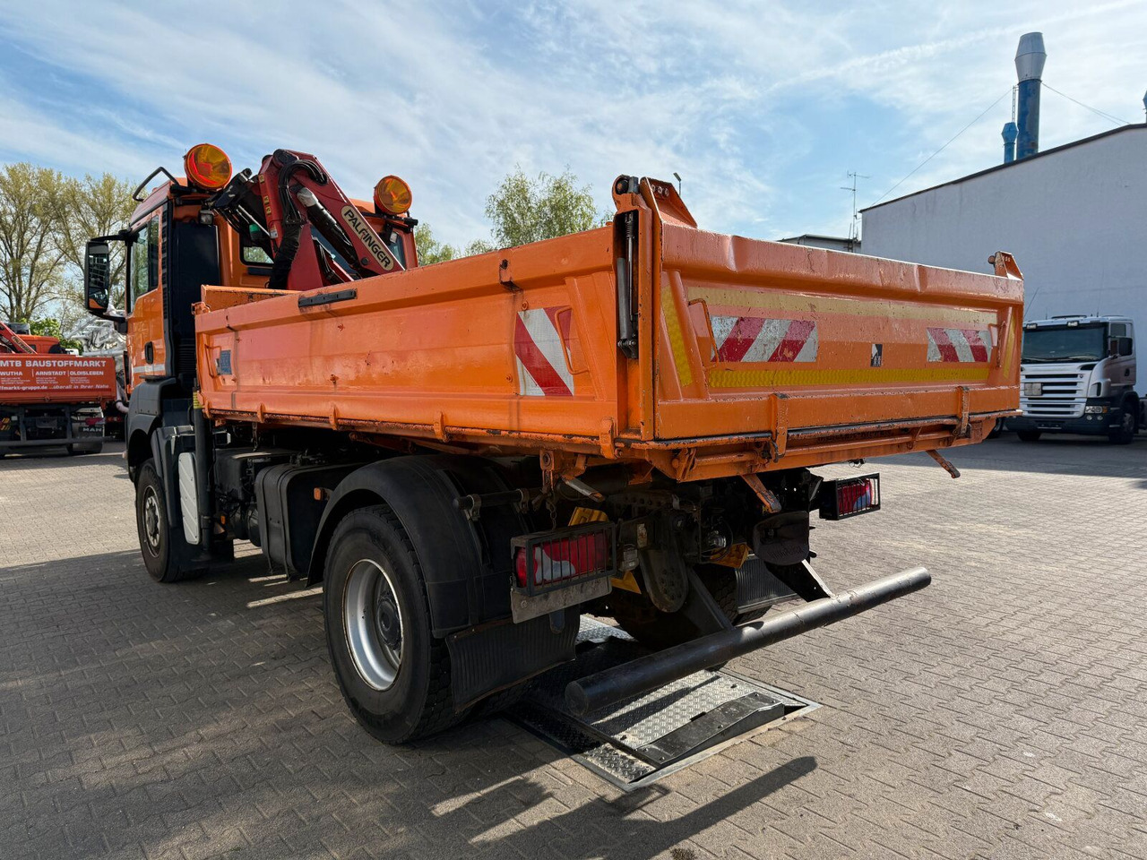 MAN TGA 18.360 4x4 Dreiseiten-Kipper Kran PALFINGER - Camion benne, Camion grue: photos 5 MAN TGA 18.360 4x4 Dreiseiten-Kipper Kran PALFINGER - Camion benne, Camion grue: photos 5