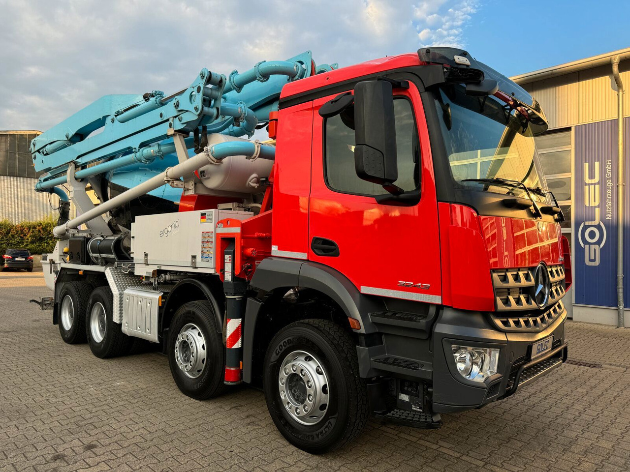 Mercedes-Benz AROCS 3243 8x4 Euro 6 Pumi Putzmeister TMM 24-3 - Camion pompe: photos 1 Mercedes-Benz AROCS 3243 8x4 Euro 6 Pumi Putzmeister TMM 24-3 - Camion pompe: photos 1