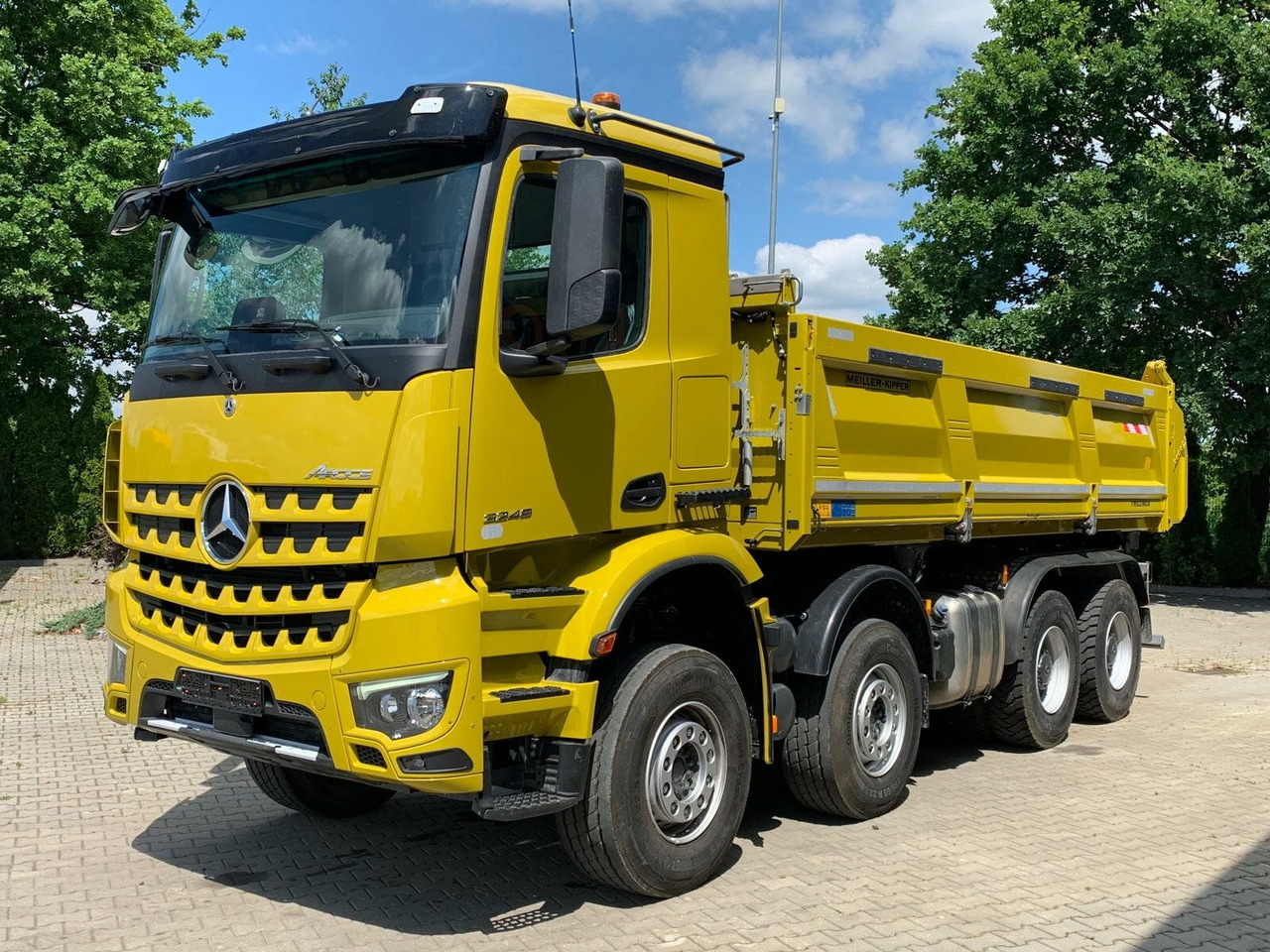Mercedes-Benz AROCS 3248 8x4 Euro 6 Meiller Kipper Bordmatik - Camion benne: photos 1 Mercedes-Benz AROCS 3248 8x4 Euro 6 Meiller Kipper Bordmatik - Camion benne: photos 1