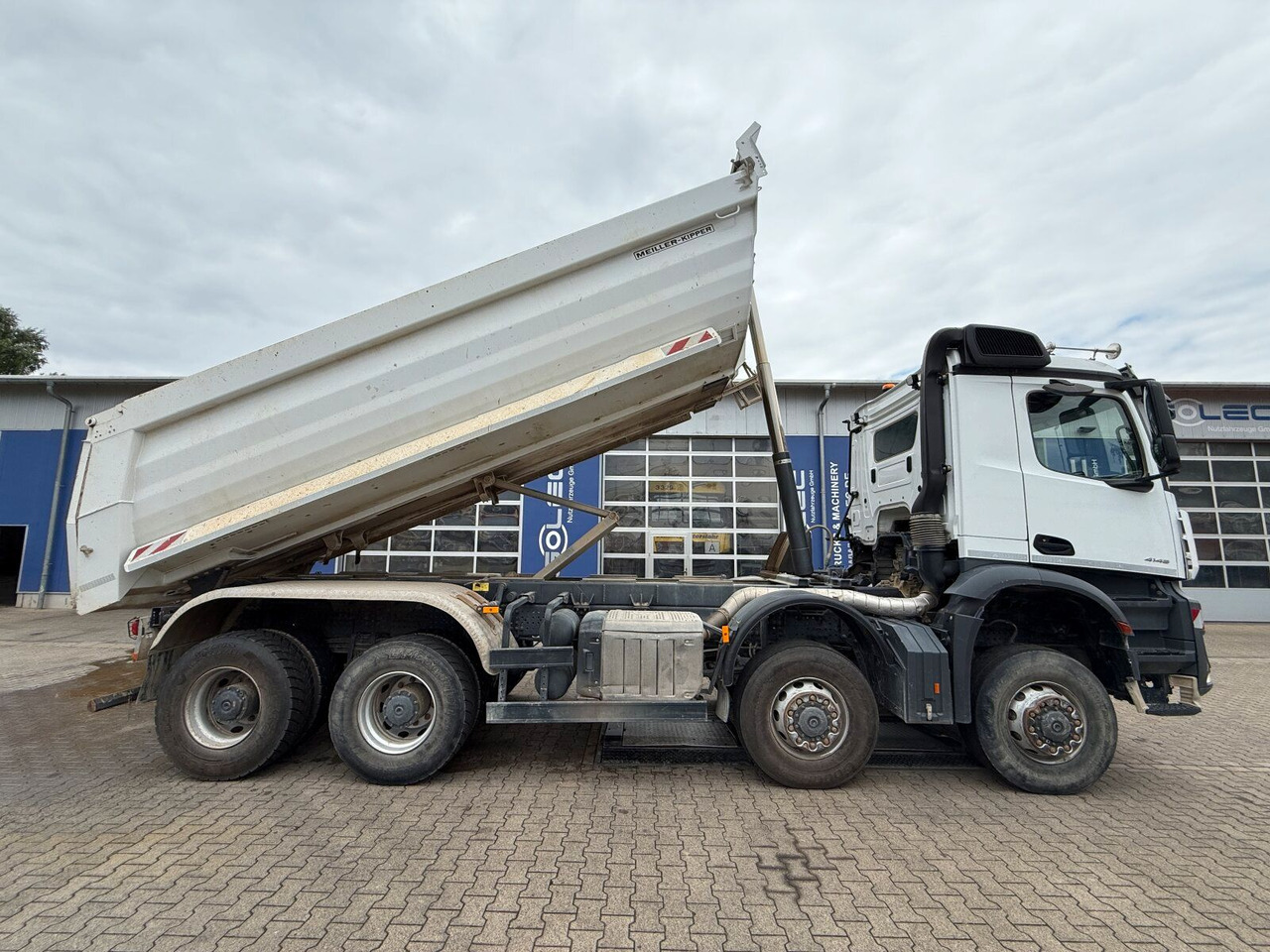Mercedes-Benz AROCS 4145 8x8 Meiller Muldenkipper - Camion benne: photos 4 Mercedes-Benz AROCS 4145 8x8 Meiller Muldenkipper - Camion benne: photos 4