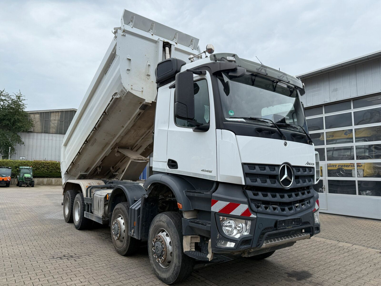 Mercedes-Benz AROCS 4145 8x8 Meiller Muldenkipper - Camion benne: photos 2 Mercedes-Benz AROCS 4145 8x8 Meiller Muldenkipper - Camion benne: photos 2