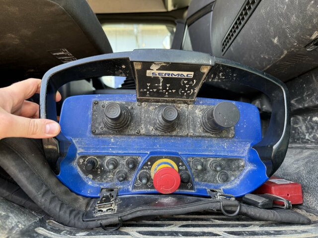 Mercedes-Benz AROCS 5051 10x6 Euro 6 Betonpumpe SERMAC 6RZ56 - Camion pompe: photos 5 Mercedes-Benz AROCS 5051 10x6 Euro 6 Betonpumpe SERMAC 6RZ56 - Camion pompe: photos 5