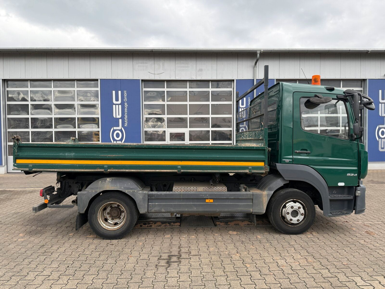 Mercedes-Benz ATEGO 824 4x2 BB Dreiseitenkipper MEILLER - Utilitaire benne: photos 3 Mercedes-Benz ATEGO 824 4x2 BB Dreiseitenkipper MEILLER - Utilitaire benne: photos 3