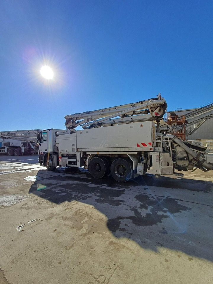 Mercedes-Benz Actros 2636 6x4 Betonpumpe Putzmeister 24-4 16H - Camion pompe: photos 3 Mercedes-Benz Actros 2636 6x4 Betonpumpe Putzmeister 24-4 16H - Camion pompe: photos 3