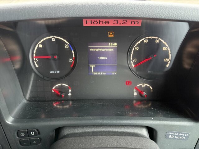 Scania P230 Kehrmaschine Johnston VT605- 6 M³ - Balayeuse de voirie: photos 3 Scania P230 Kehrmaschine Johnston VT605- 6 M³ - Balayeuse de voirie: photos 3