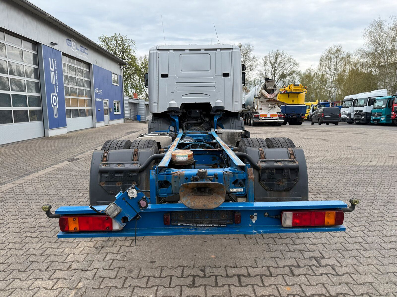 Scania R 420 Tankwagen ADR Fahrgestell Retarder Volluft - Châssis cabine: photos 4 Scania R 420 Tankwagen ADR Fahrgestell Retarder Volluft - Châssis cabine: photos 4