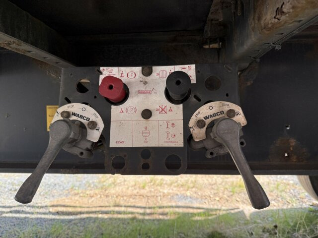 Remorque plateau Schmitz Cargobull Gotha AFG 18 BS Baustoffanhänger 2 Achse: photos 13 Remorque plateau Schmitz Cargobull Gotha AFG 18 BS Baustoffanhänger 2 Achse: photos 13