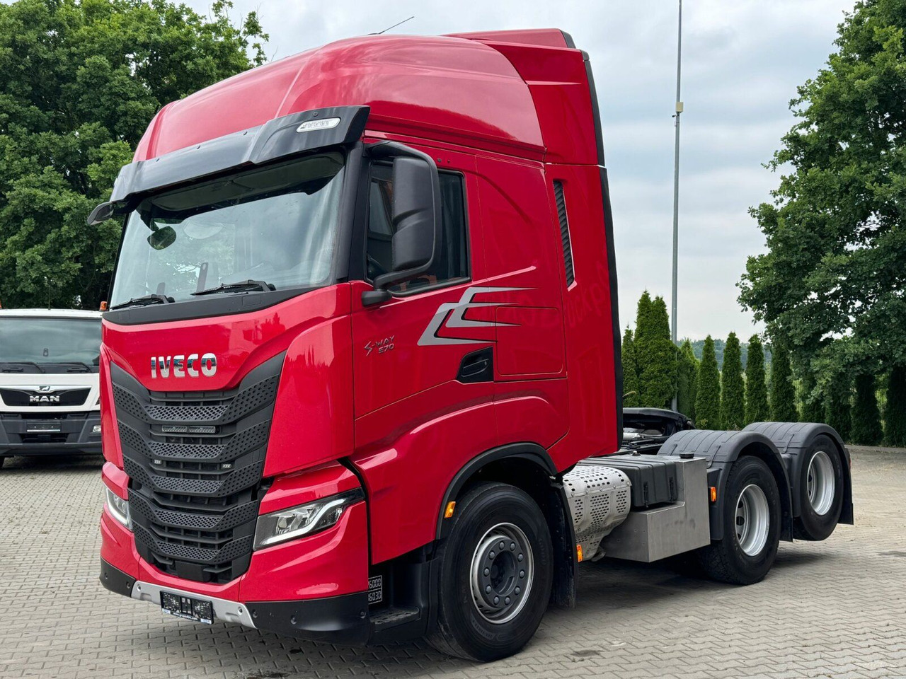 Iveco S-WAY 570 6x2 EURO6 BOOGIE Kipphydraulik - Tracteur routier: photos 2 Iveco S-WAY 570 6x2 EURO6 BOOGIE Kipphydraulik - Tracteur routier: photos 2