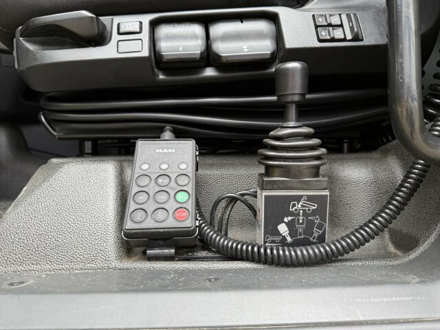 MAN TGX 18.470 4x4H SZM - Kipphyd. Euro 6 *Kippaufl. - Tracteur routier: photos 5 MAN TGX 18.470 4x4H SZM - Kipphyd. Euro 6 *Kippaufl. - Tracteur routier: photos 5